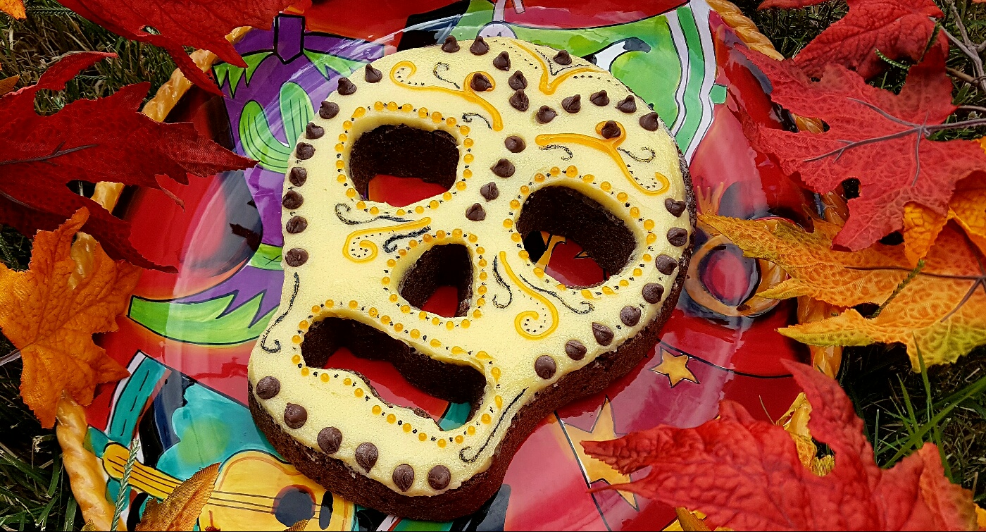 Low carb flaxseed cinnamon Halloween cake